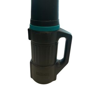 Thermos Hercules Rugged Steel Outdoor 1.1 Quart Flask Floating Vacuum Insulated